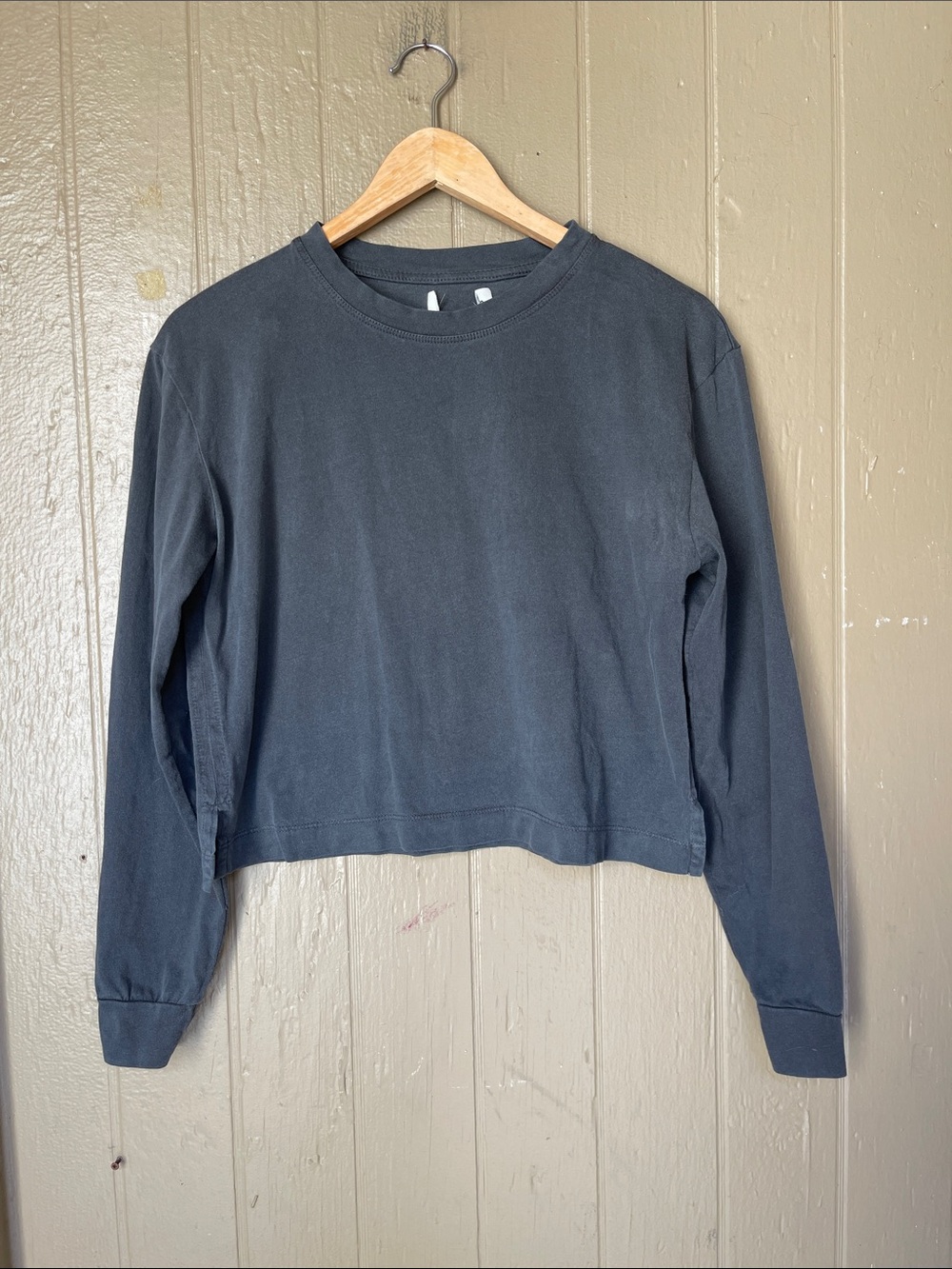 Rowan Reagan Boyfriend Long-Sleeve Crewneck Tee in Gray Size S